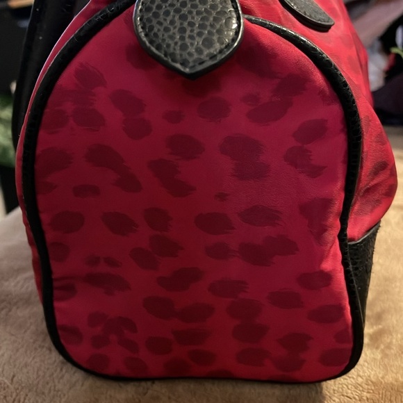 πππΎπππππΌ SECRET RED/BLACK HAND BAG - Picture 5 of 9